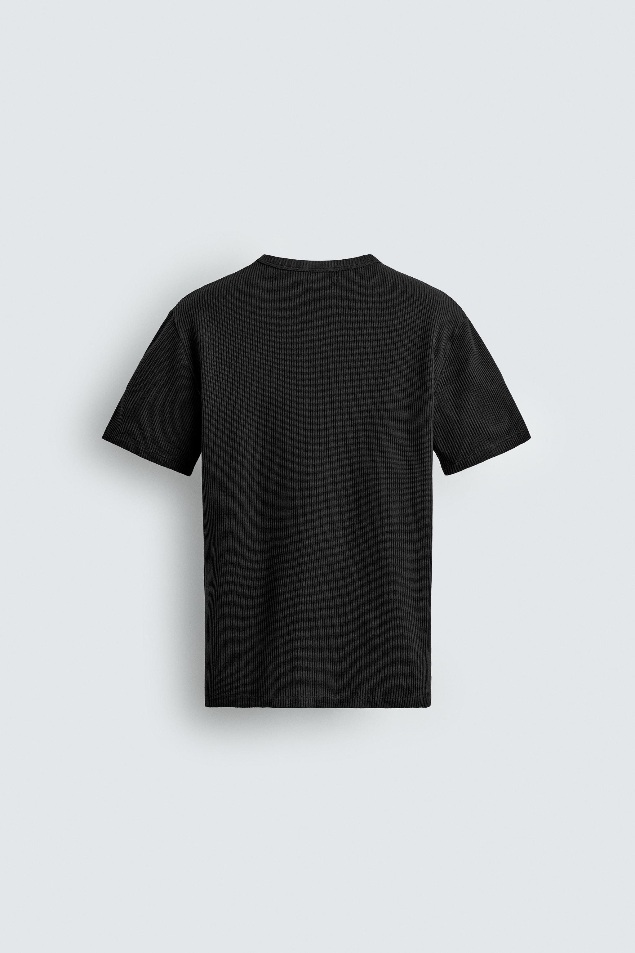 T-SHIRT EN MAILLE SLIM STRUCTURÉE