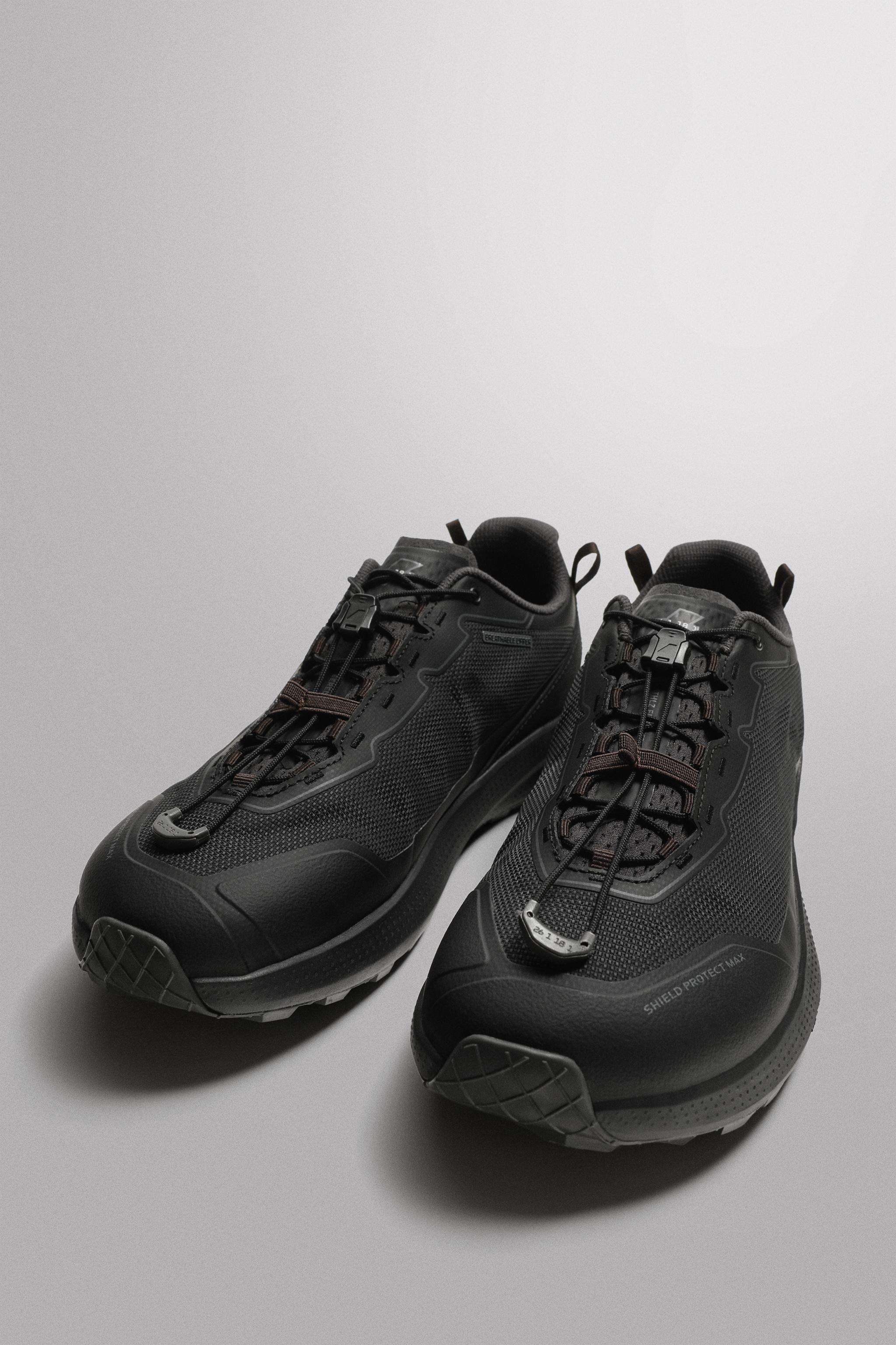 CAPRA TRAIL ZERO SNEAKERS