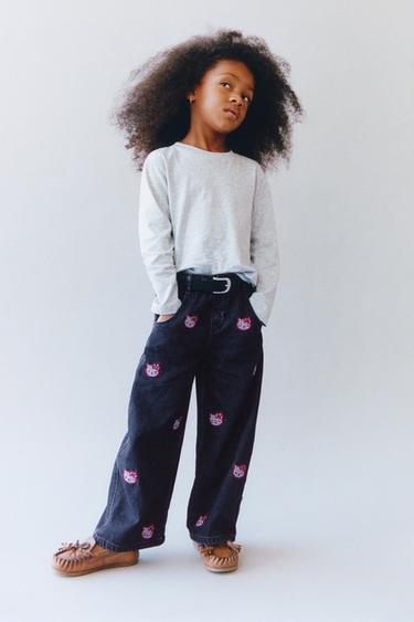 Zara BARREL FARMERKE SA VEZOM HELLO KITTY © SANRIO – Plava