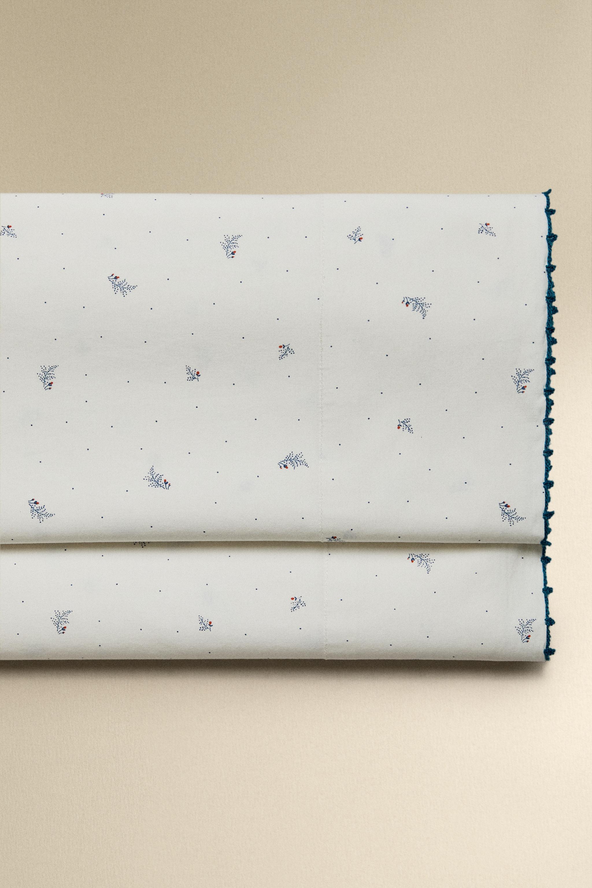 KIDS' COTTON LEAF AND DOT FLAT SHEET — White / Navy