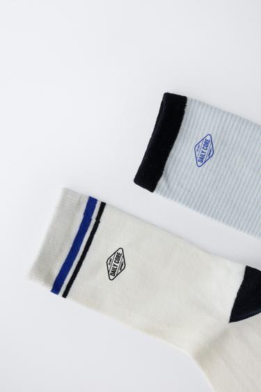 LOT DE DEUX PAIRES DE CHAUSSETTES LOGO ET RAYURES - Bleu de Zara - Image 2
