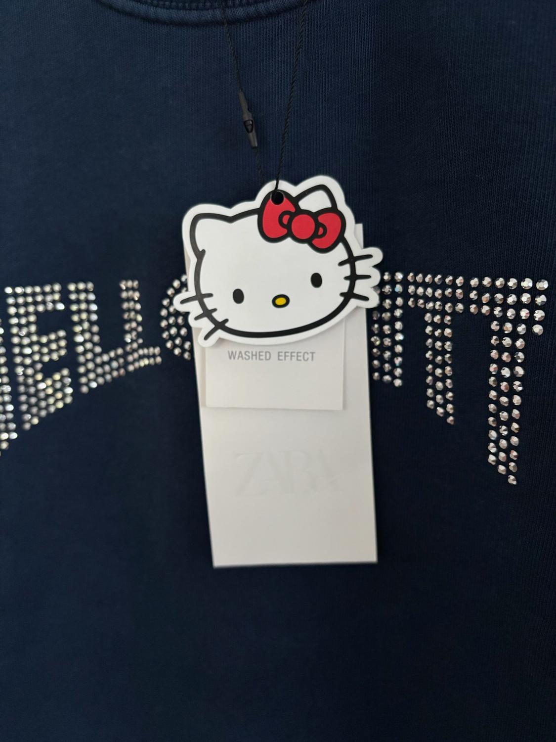 ΠΛΥΜΜΕΝΟ ΦΟΥΤΕΡ HELLO KITTY © 2025 SANRIO - Image 4