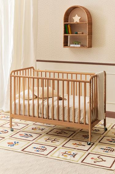 CARVED WOODEN COT - Light beige by Zara
