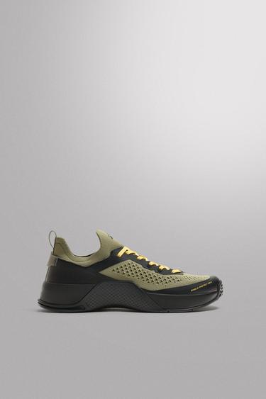 ATLETE PËR STËRVITJE - Kaki e çelët nga Zara