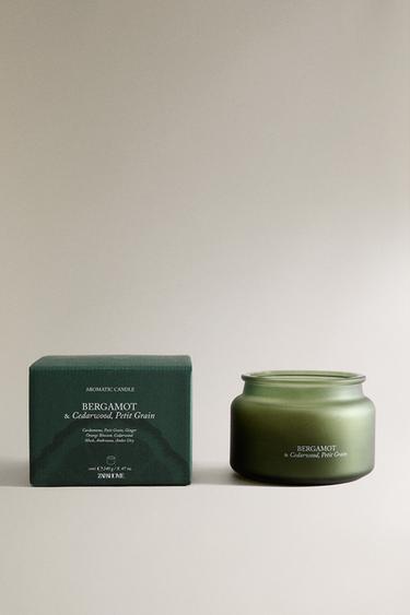 Zara (240 G) BERGAMOT & CEDAR WOOD, PETIT GRAIN SCENTED CANDLE - 草綠色