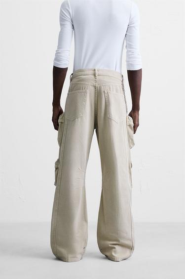 PANTALON CARGO EN DENIM AVEC POCHES - Marron clair de Zara - Image 2