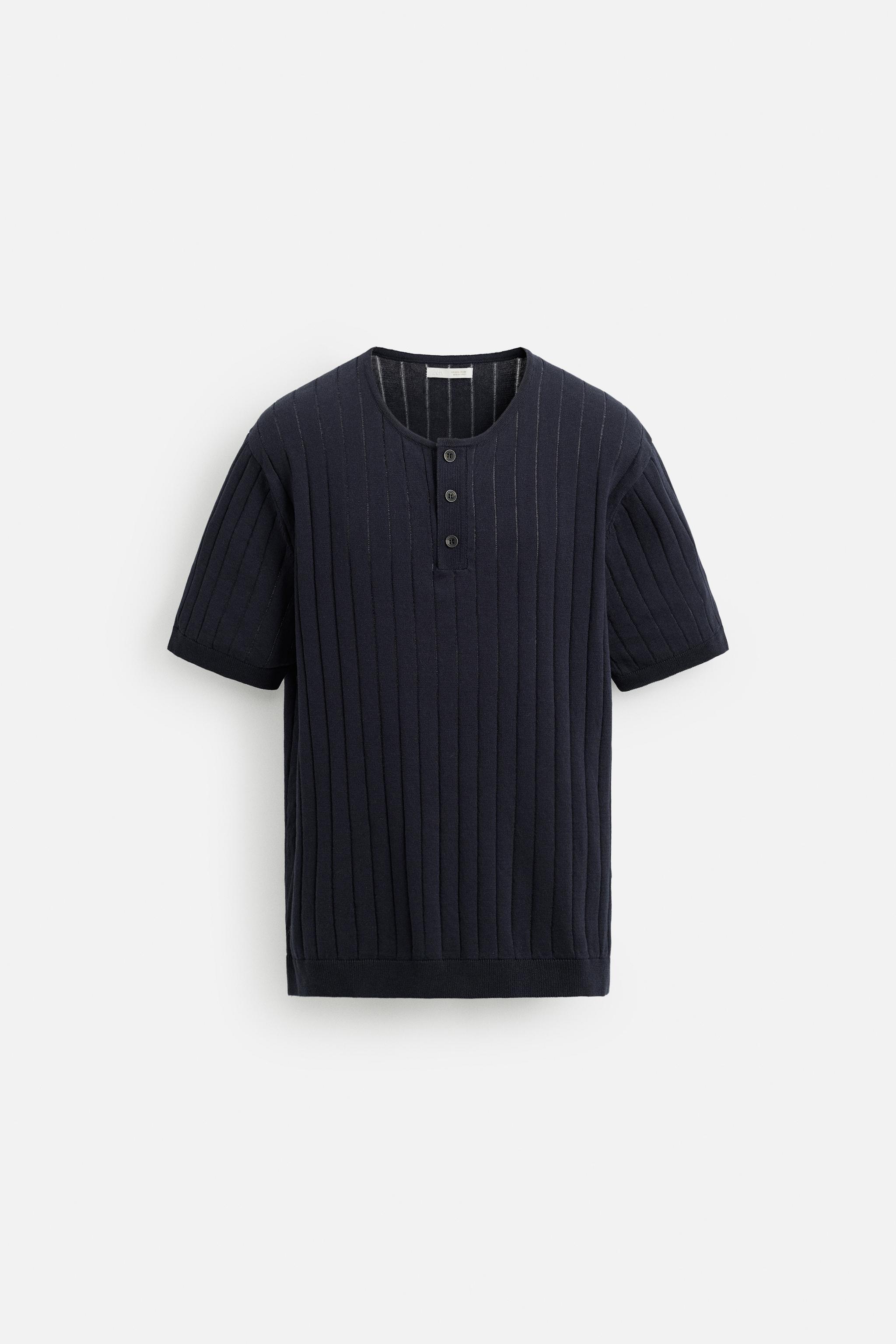 KNIT T-SHIRT WITH BUTTONED NECK