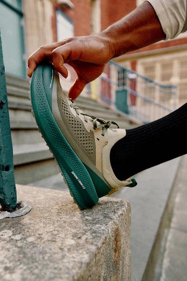 SNEAKER - Multicolore di Zara