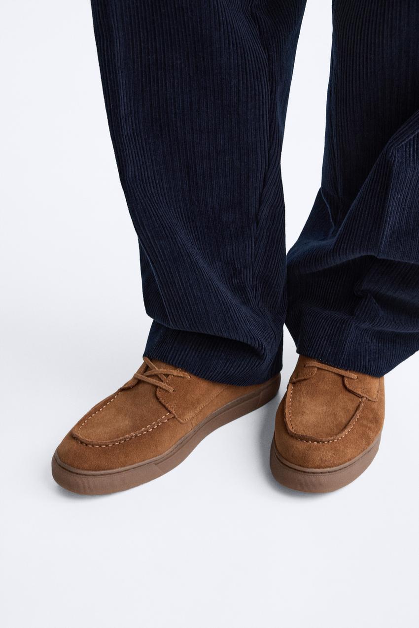 SUEDE BOAT SHOES