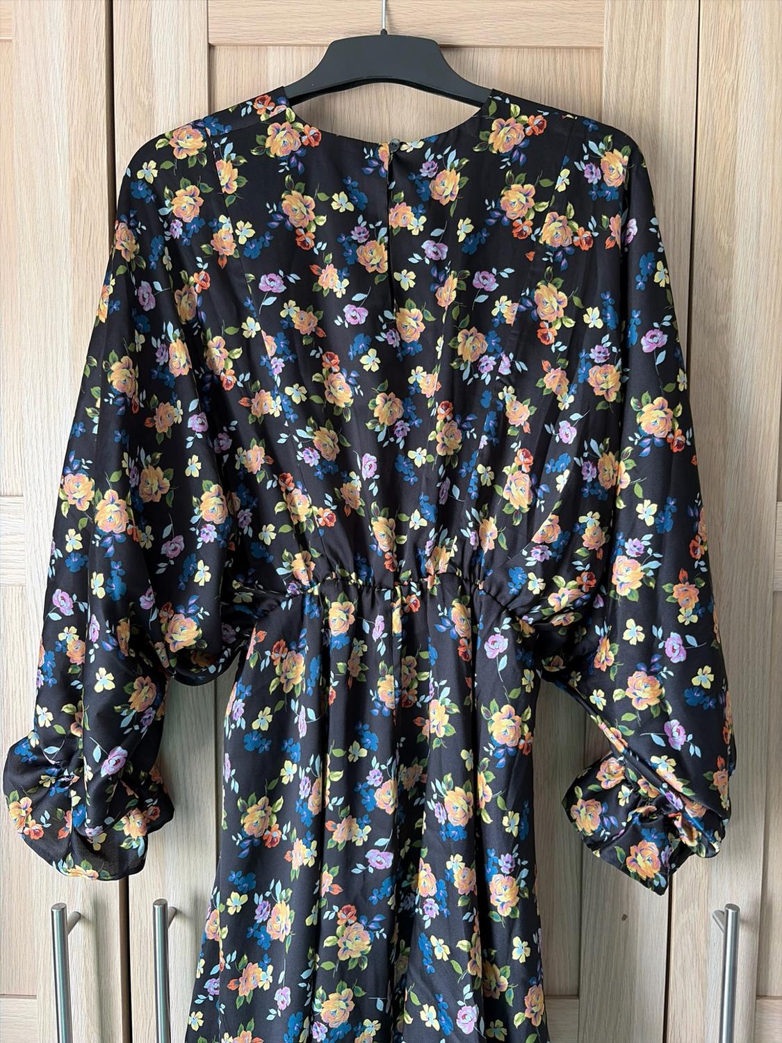 PRINTED SATIN DRESS - Image 6