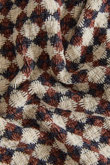 DIAMOND PATTERN CHENILLE BLANKET - Brown by Zara