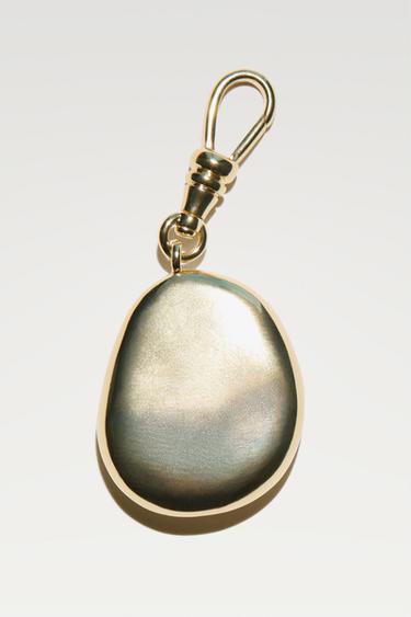 Charm ovalado - Dorado de Zara