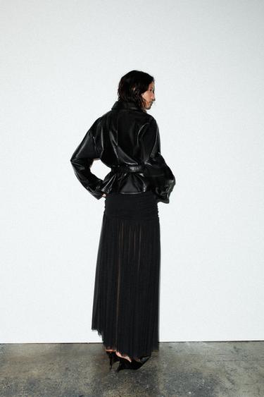 BLOUSON EN MATIÈRE SYNTHÈTIQUE PEPLUM - Noir de Zara - Image 4