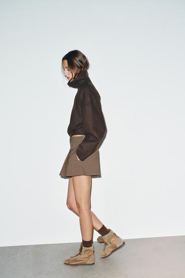 SHORT À PLIS ET BOUTONS - Kaki de Zara - Image 3