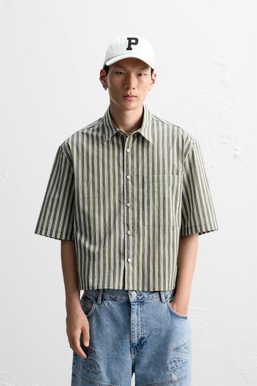 CAMISA BOXY FIT RAYAS - Khaki de Zara