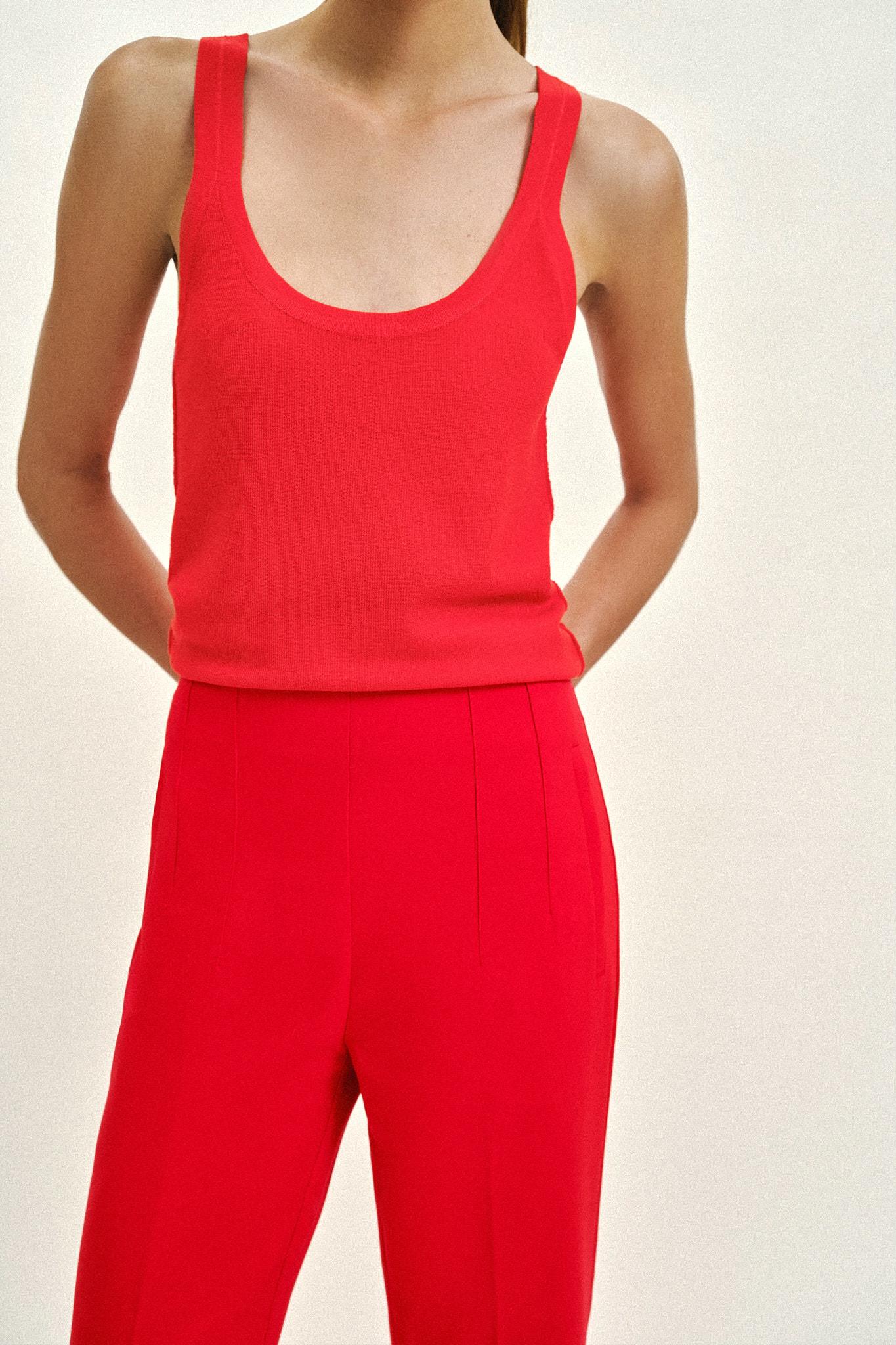 HIGH-WAISTED PANTS WITH BACK ZIP