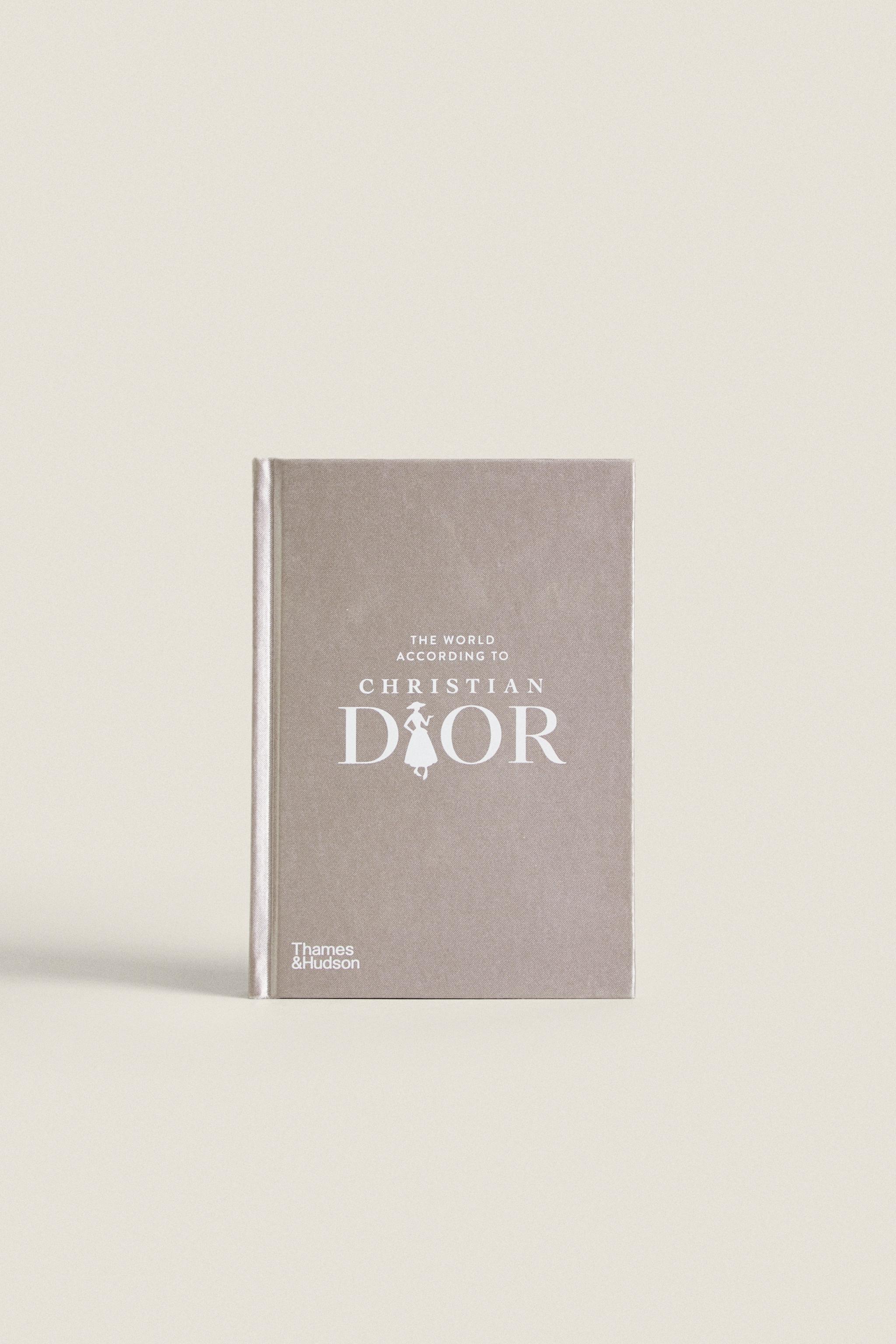 書籍『THE WORLD ACCORDING TO CHRISTIAN DIOR』