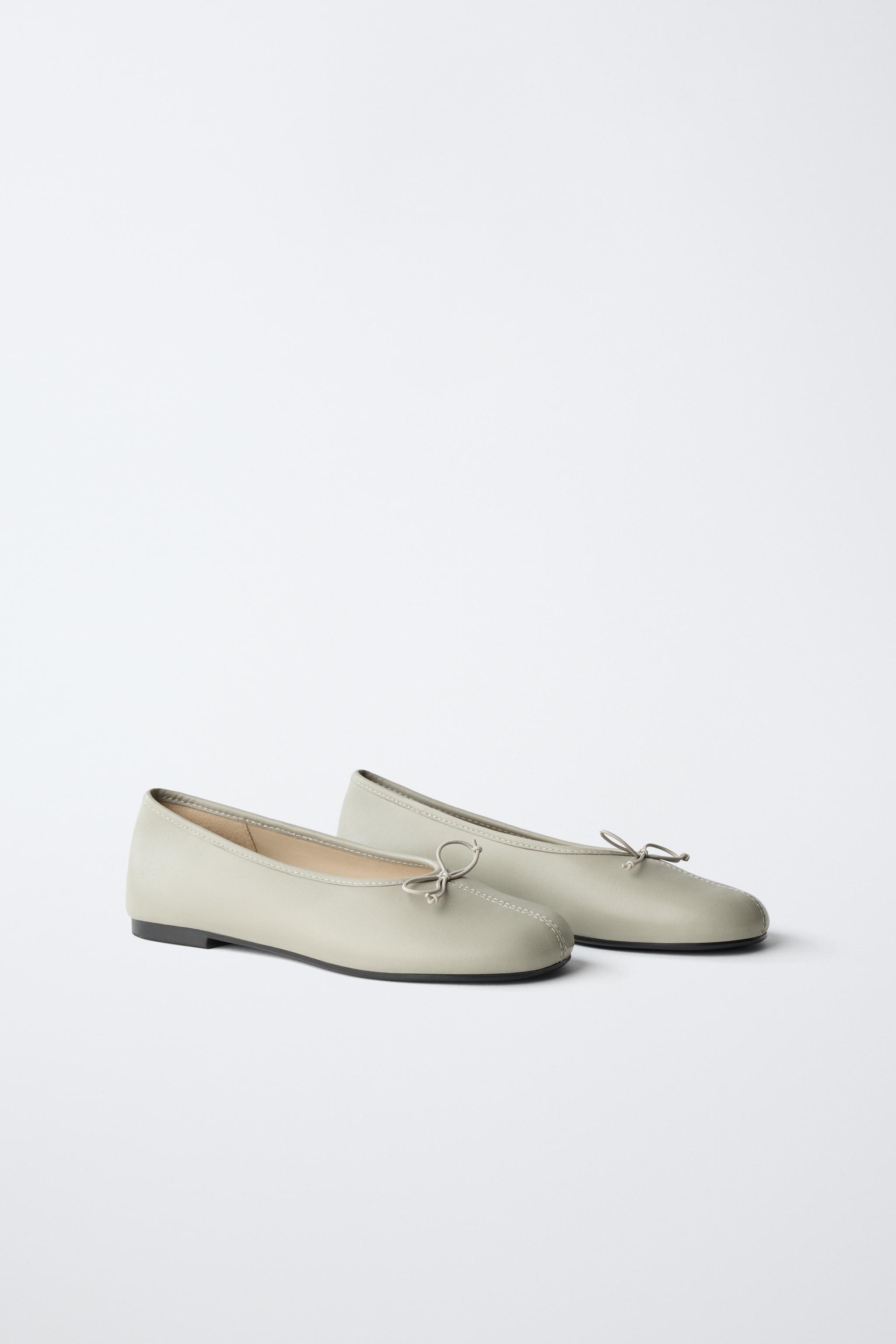 LEATHER BALLERINAS WITH BOW — Grey