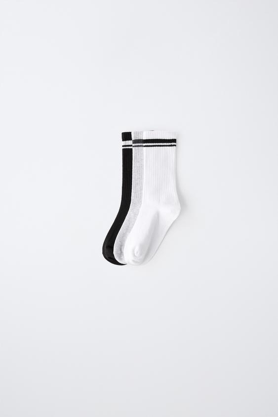 3-PACK OF MID-LENGTH SPORT STRIPE SOCKS - Black / White de Zara - Imagen 0