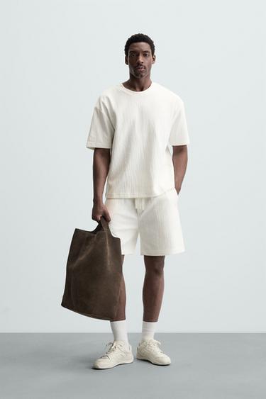 CAMISETA RELAXED FIT COM TEXTURA - Branco-marfim da Zara