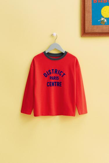 CAMISETA TEXTO FLOCK - Rojo de Zara