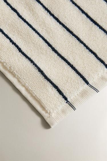 SERVIETTE DE BAIN RAYURE COULEUR - Bleu marine de Zara - Image 2