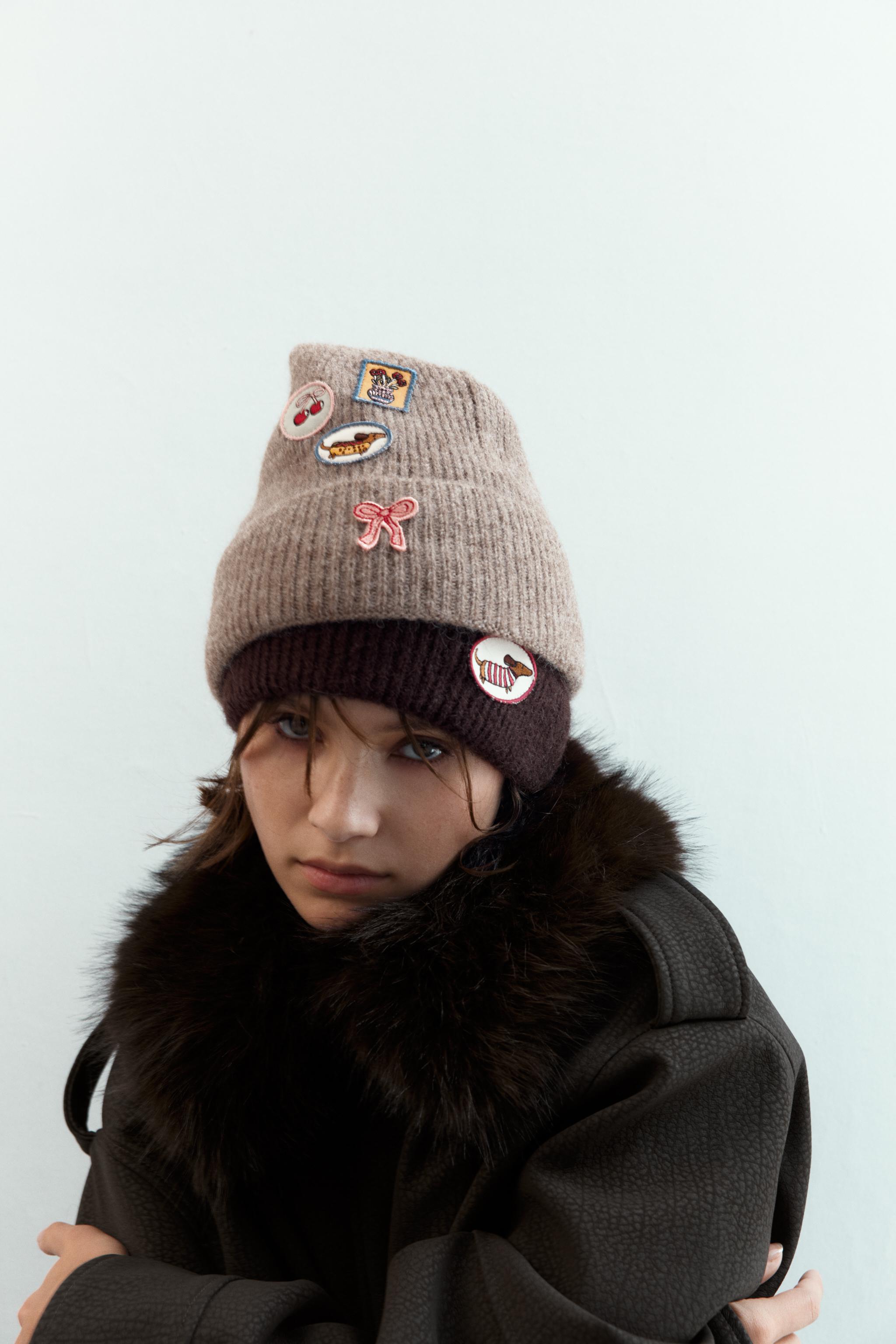 アパルトモン グッド グリーフ PATCHED KNIT BEANIE ブラウン アパルトモン⭐︎GOODGRIEFグッドグリーフPATCHEDKNITBEANIEの