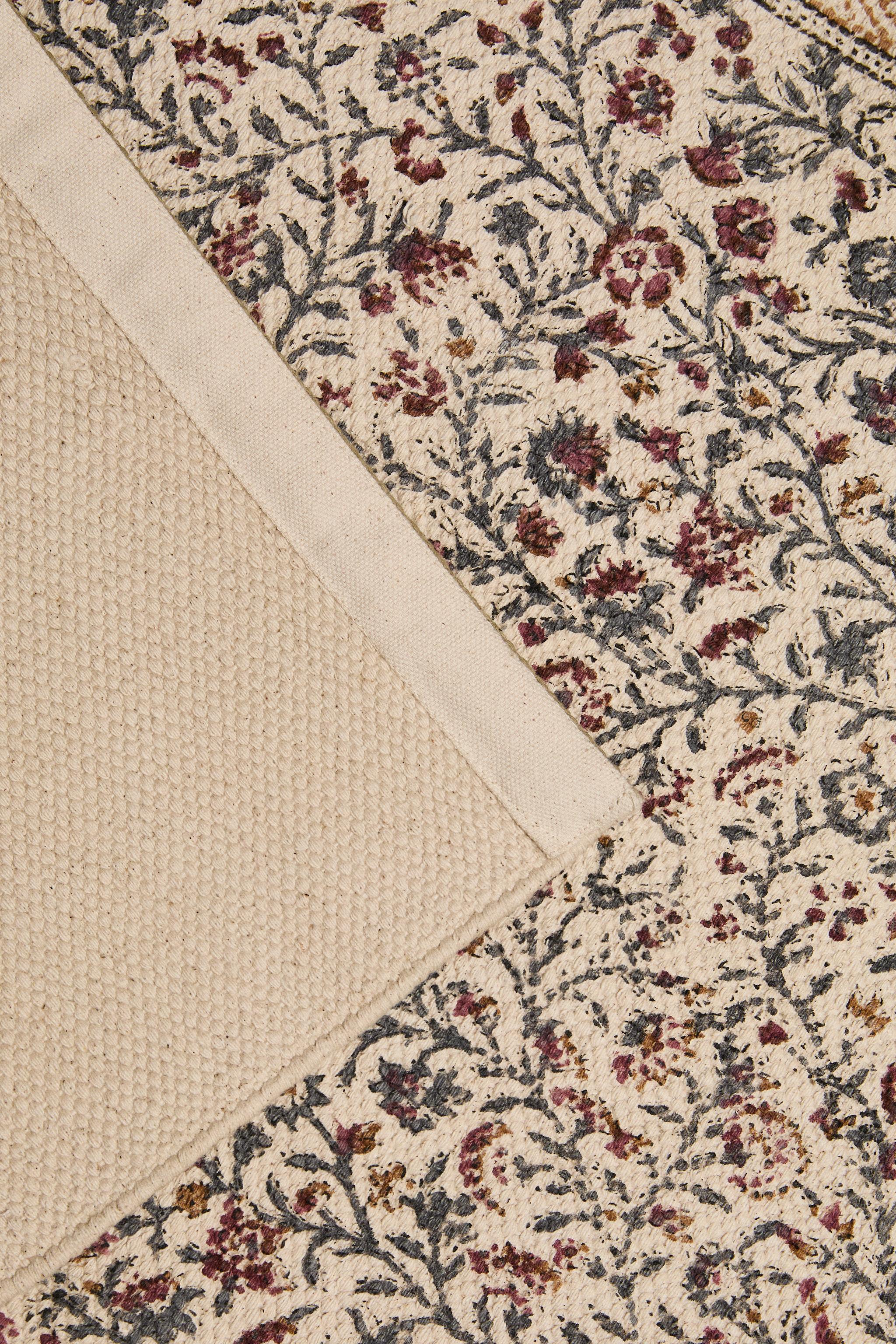 ラグ デコラティブラグ | ZARA 日本