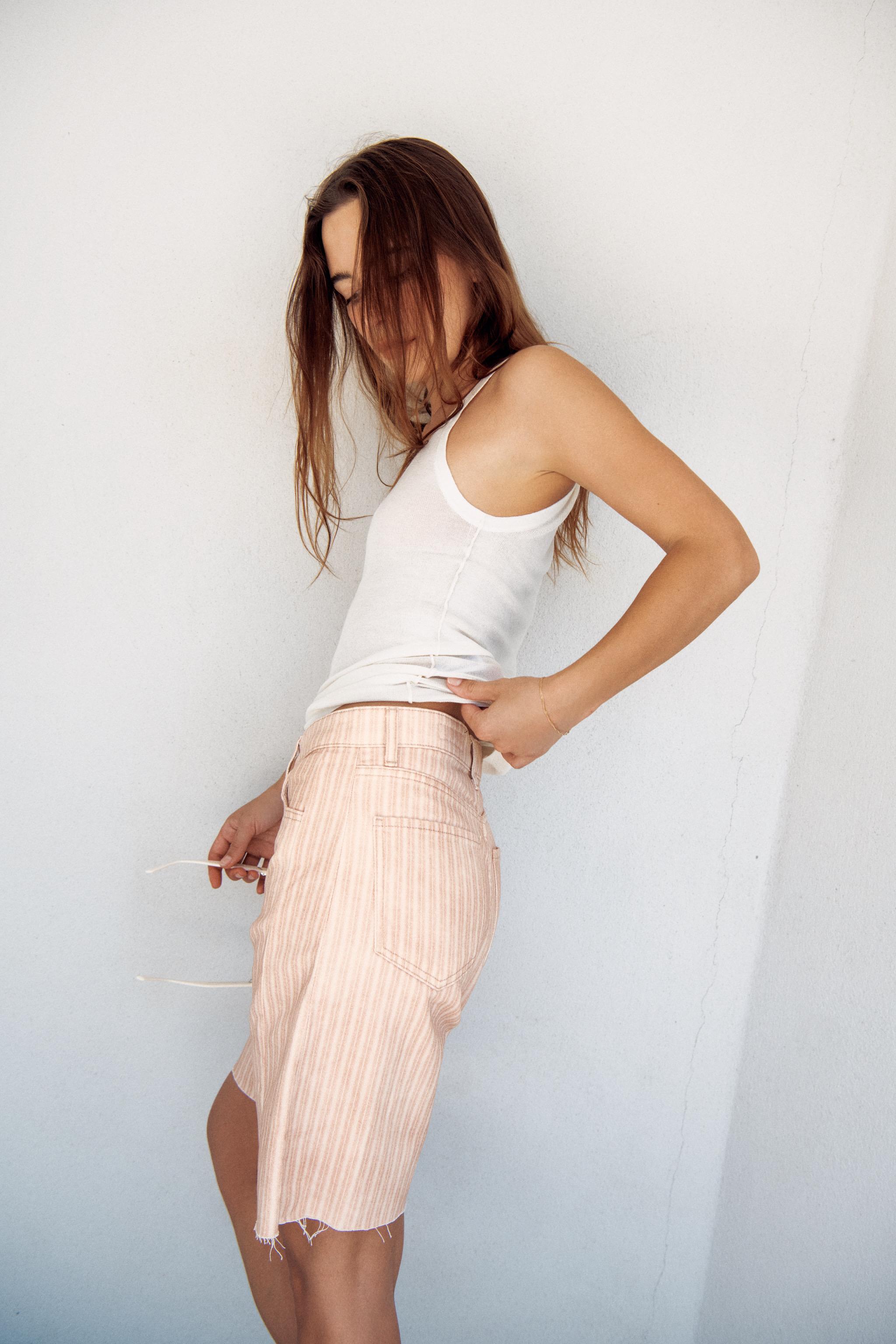 ZW COLLECTION RELAXED FIT MID-RISE DENIM SHORTS