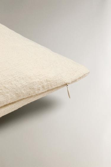 TEXTURED JACQUARD CUSHION - Ecru by Zara - Image 3