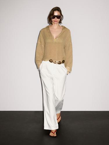 Linen blend open polo collar blouse - Mustard de Zara - Imagen 0