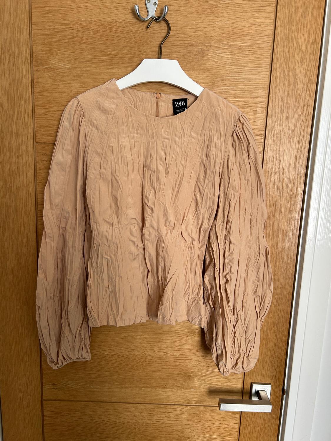 CREASED-EFFECT TOP