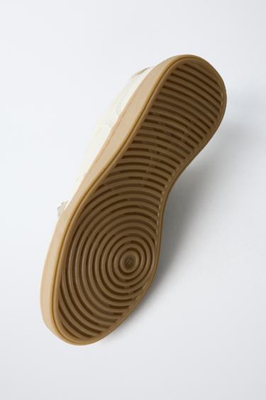 SNEAKERS WITH HEART CHARM - White by Zara - Image 6