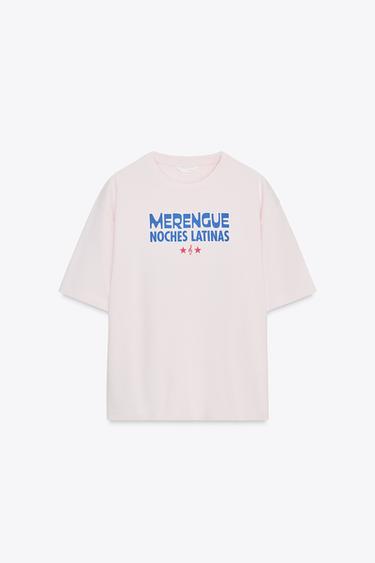 تيشيرت بطبعة كتابة - وردي by Zara