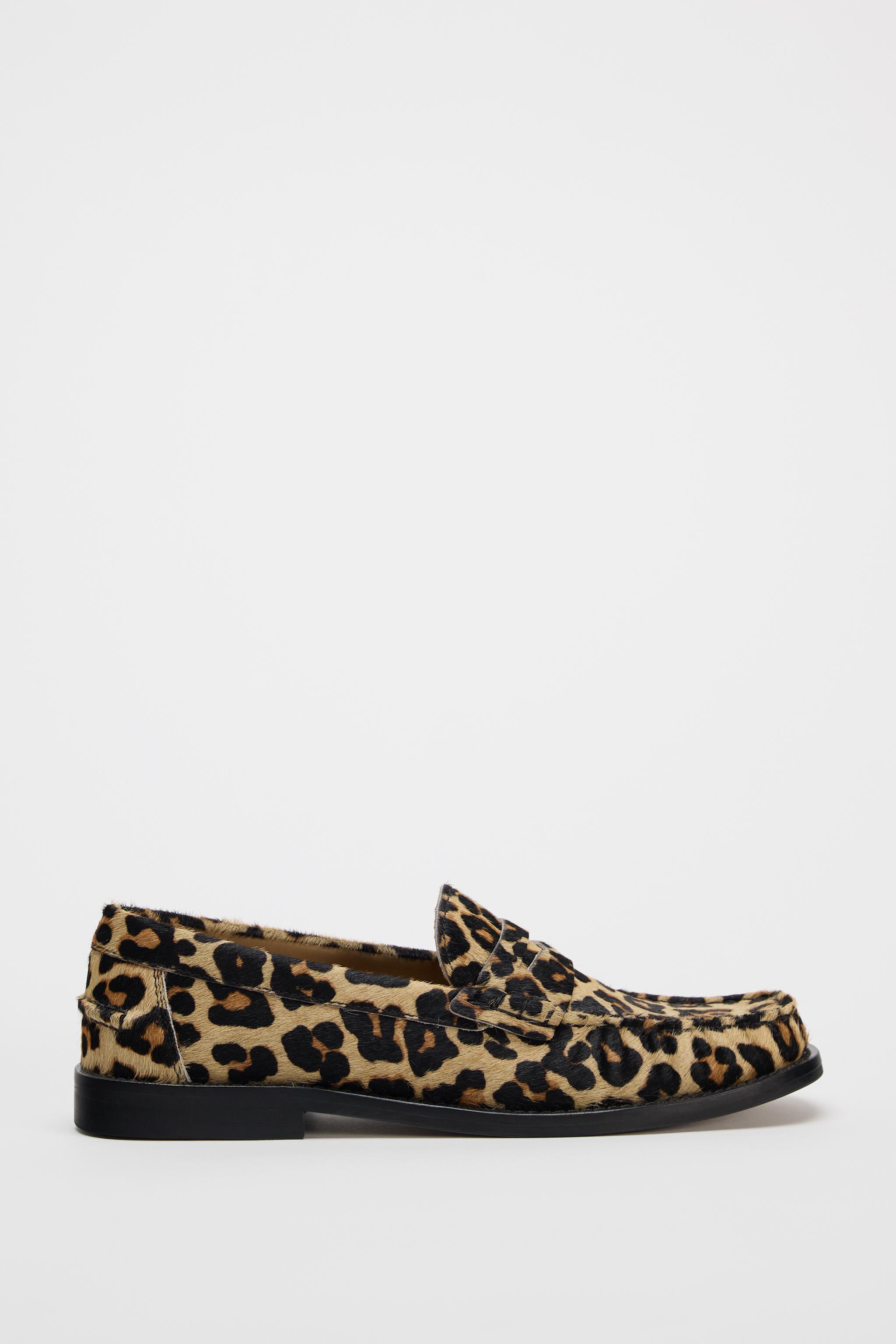 Ladies fashion leopard print loafers