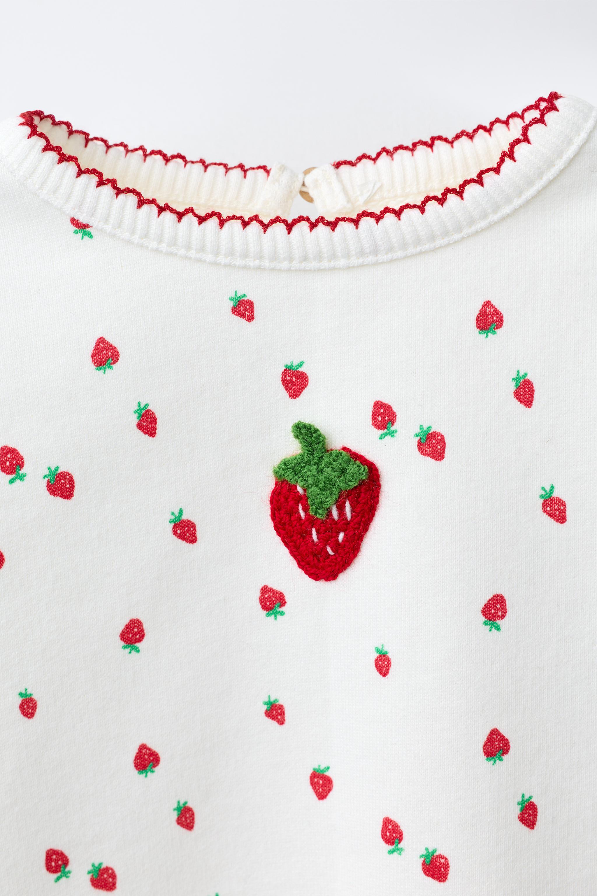STRAWBERRY PRINT SWEATSHIRT