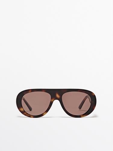 Gafas de sol ovaladas - Marrón de Zara