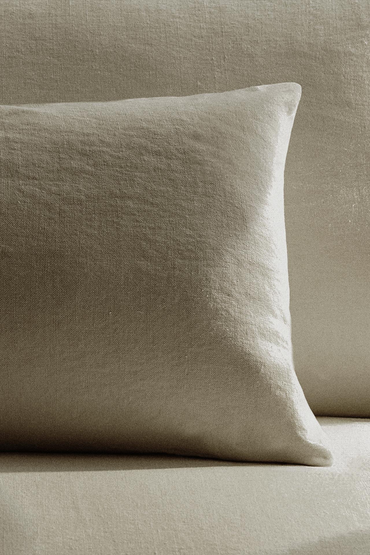 WASHED LINEN CUSHION COVER — Light beige