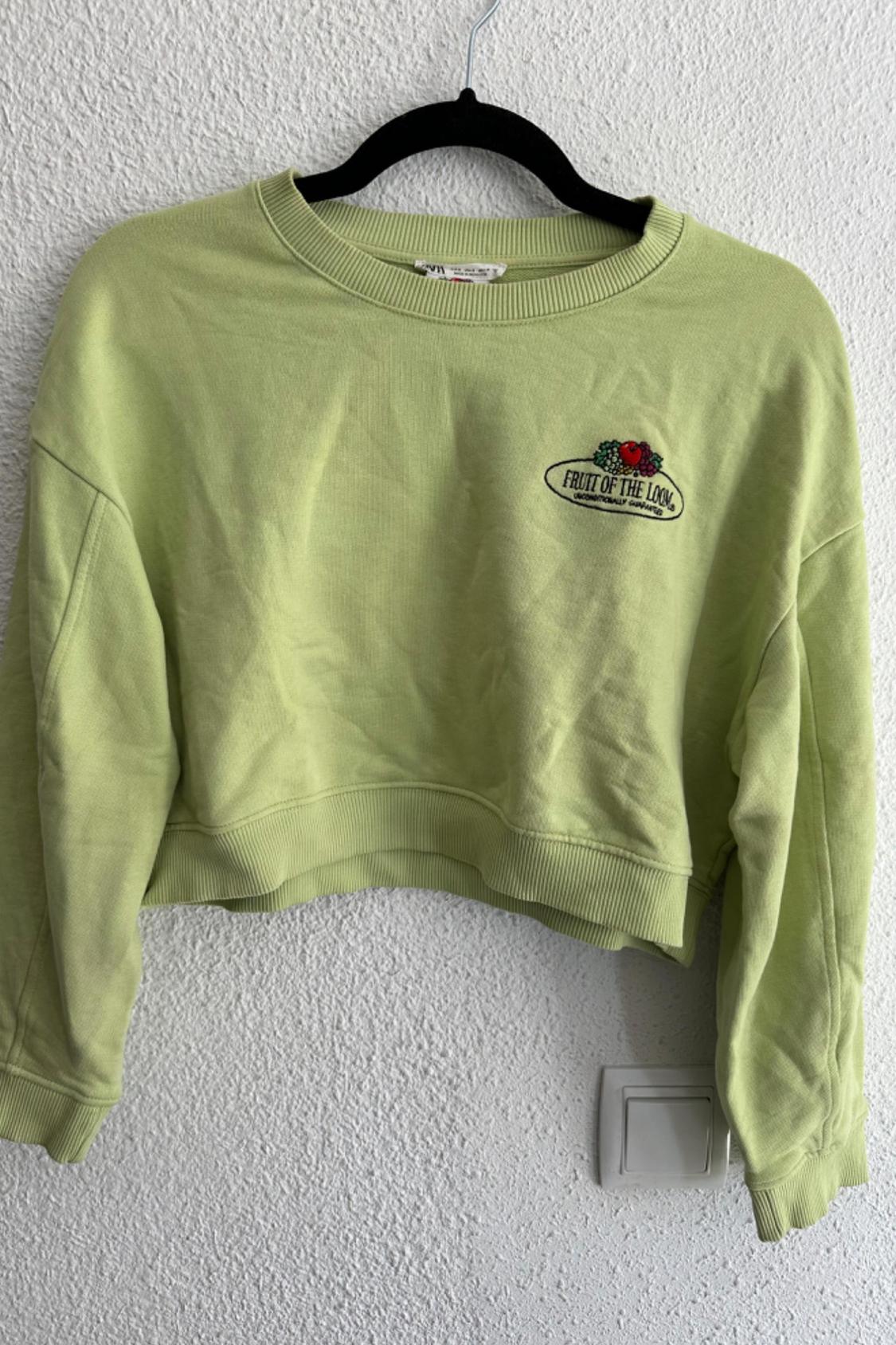 FRUIT OF THE LOOM ® CROPPED SWEATSHIRT