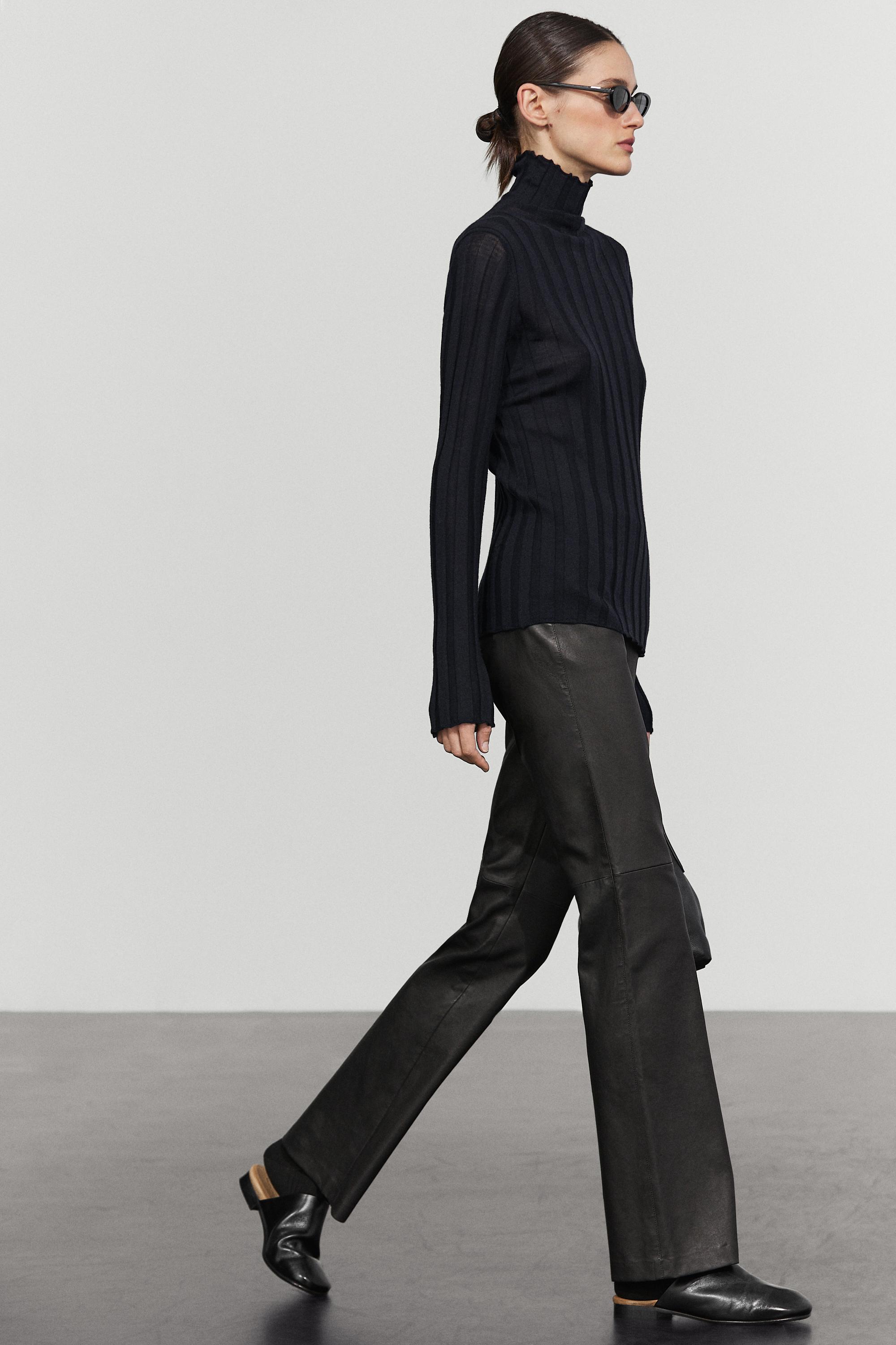 Nappa leather flare fit leggings