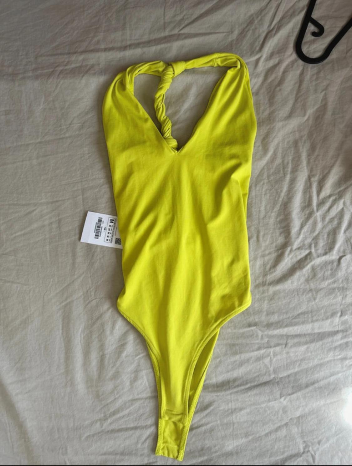 V-NECK SHAPE BODYSUIT