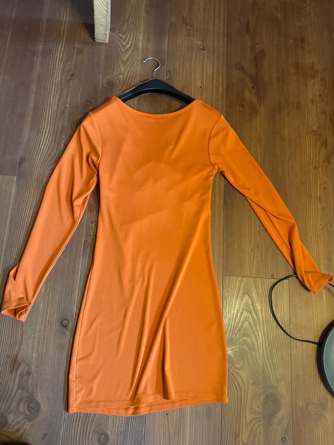 CUT-OUT DRESS - Image 2
