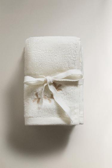 BATH MAT WITH PLANT EMBROIDERY - ذهبي الخاص بـ Zara - صورة 0