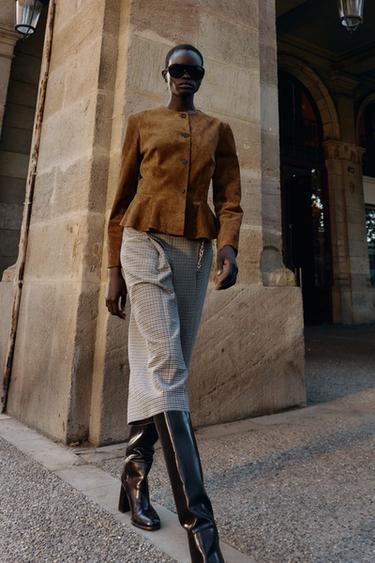 LONG HOUNDSTOOTH BERMUDA SHORTS WITH CHAIN BELT - Ecru / Blue by Zara