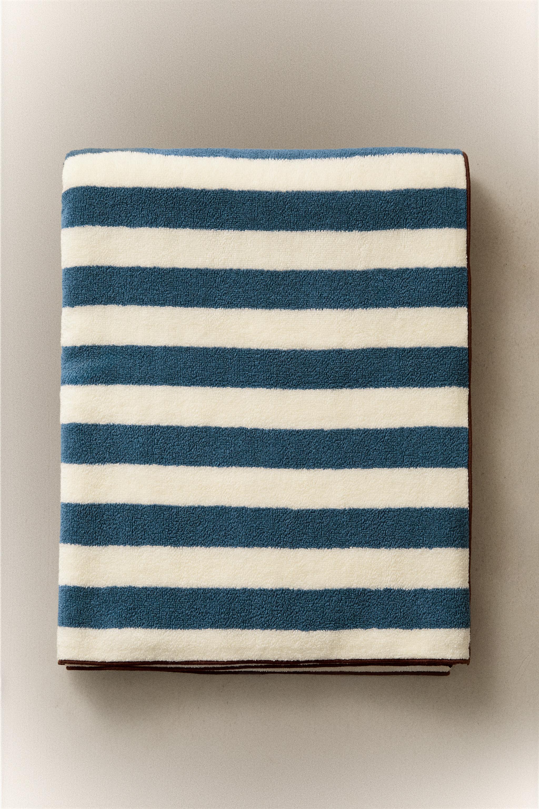 COTTON BATH TOWEL WITH STRIPES AND TOPSTITCHING
