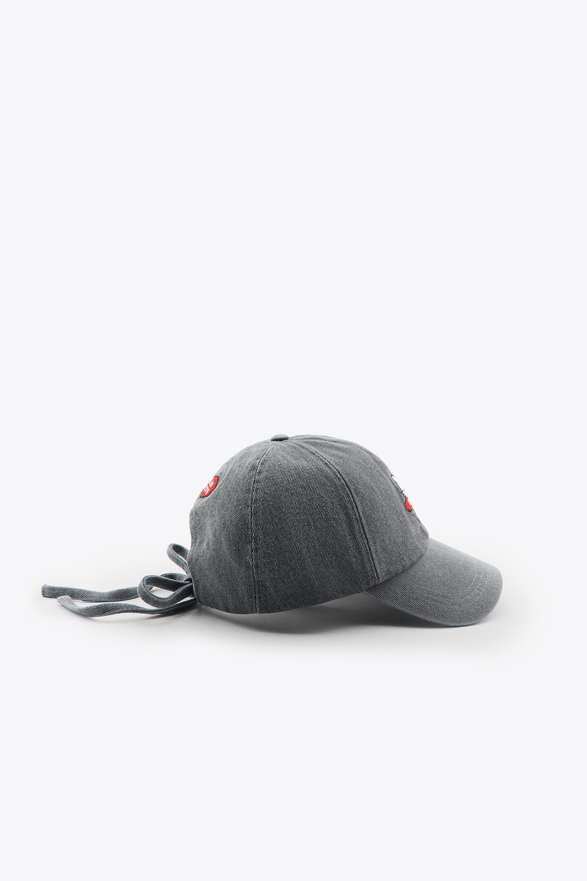 HELLO KITTY © 2025 SANRIO DENIM CAP