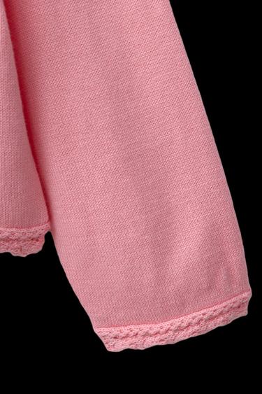 STRICKJACKE MIT LOCHMUSTER - Korallenrosa von Zara