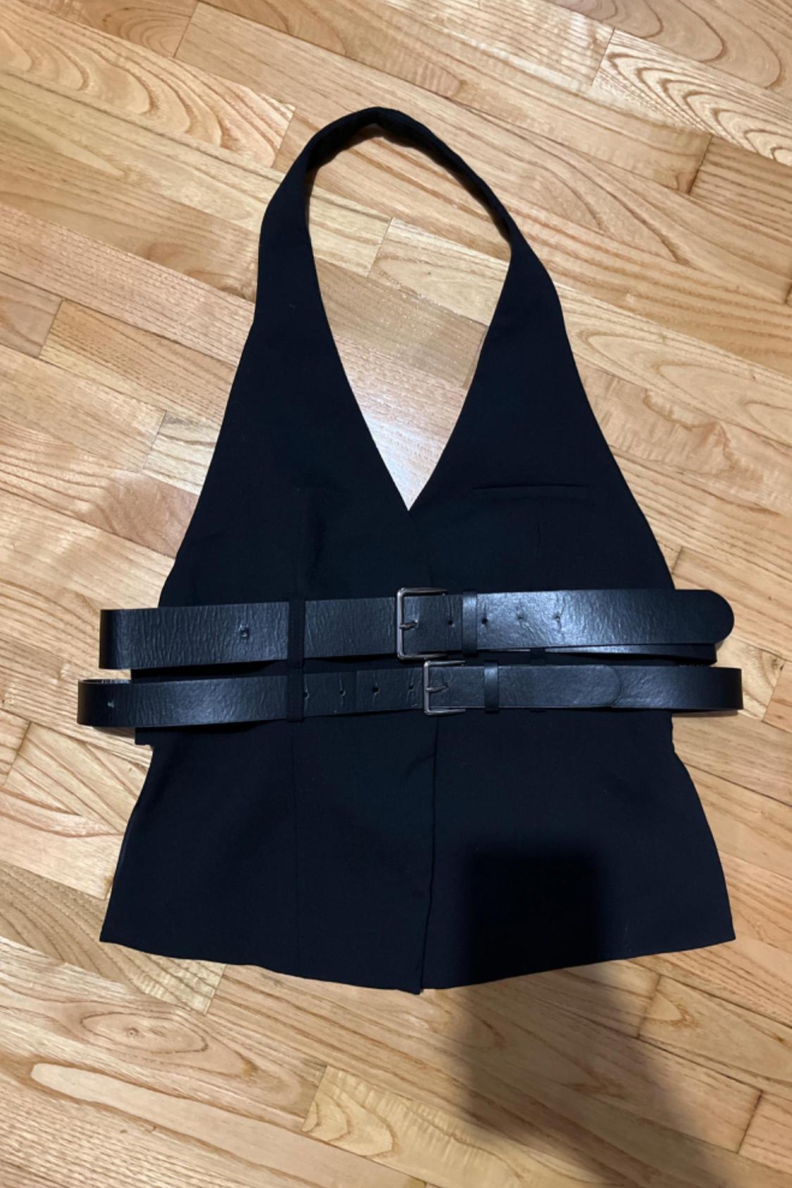 BELTED HALTERNECK WAISTCOAT TOP
