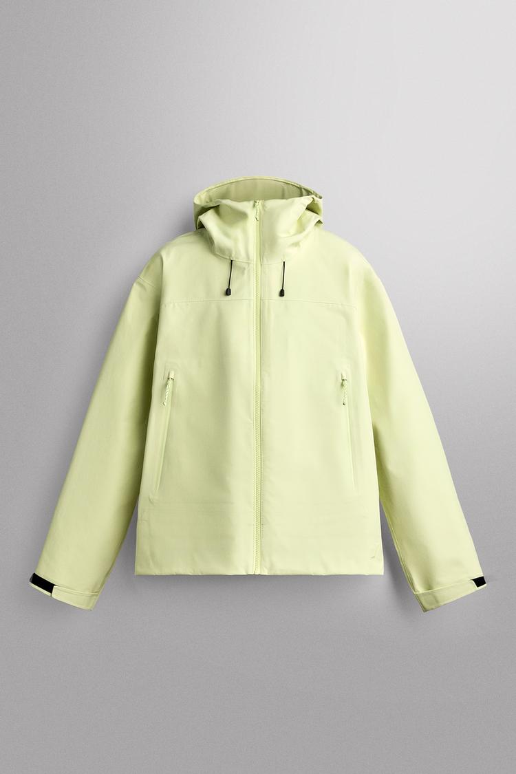 TECHNICAL WATERPROOF JACKET