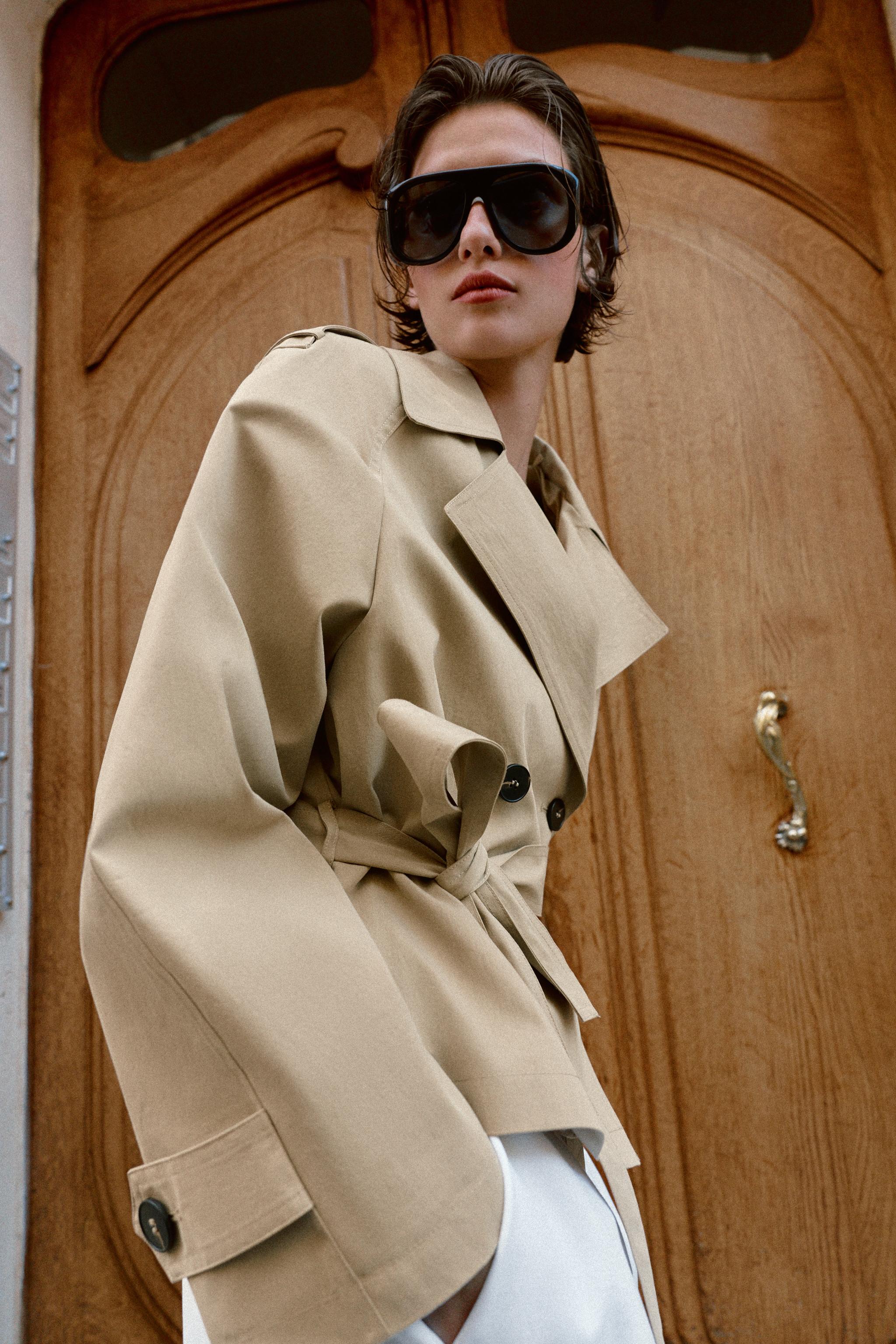 SHORT BELTED TRENCH COAT